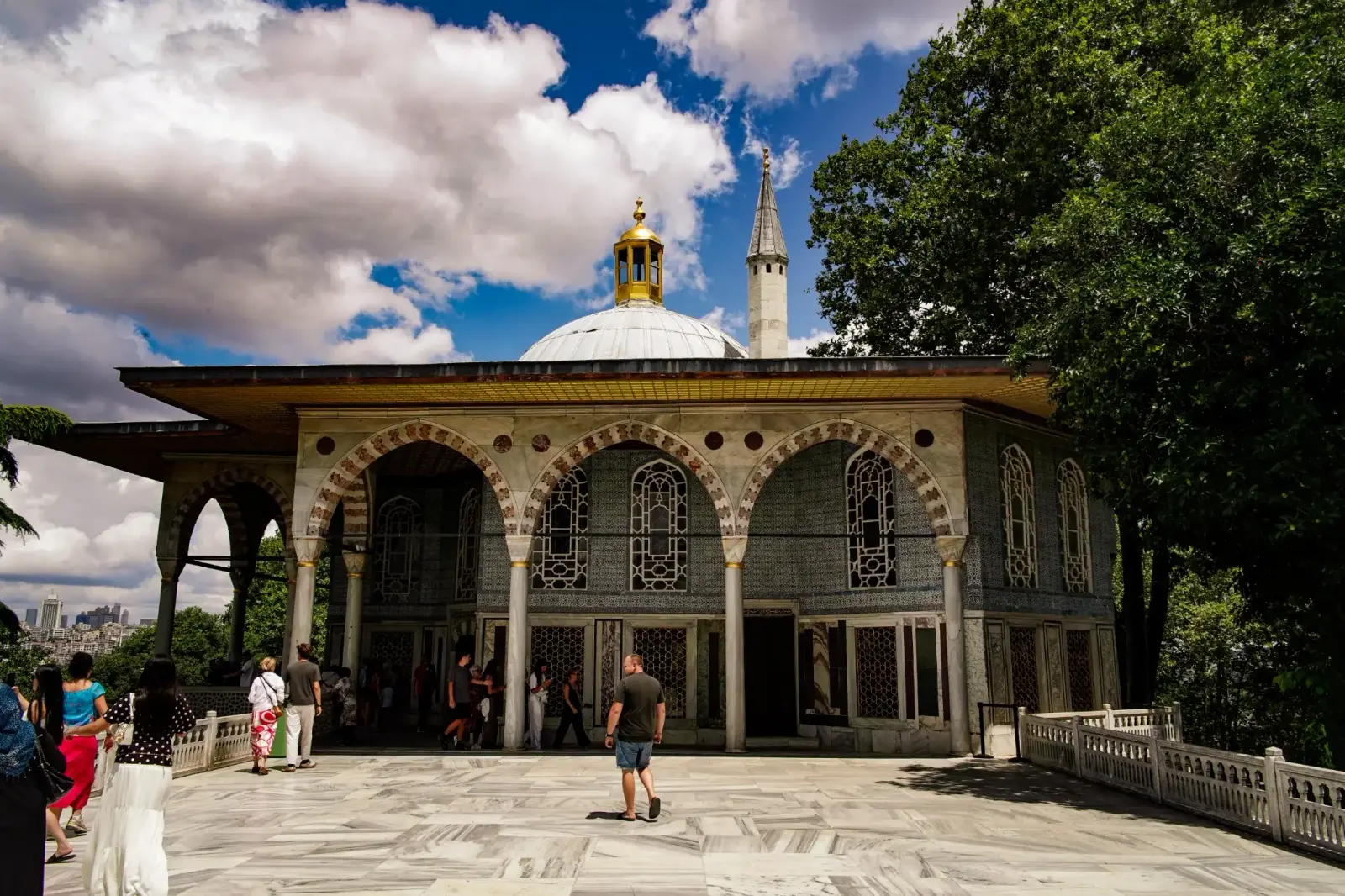 Marble terrace and decorative arches of the Baghdad Pavilion at Topkapı Palace